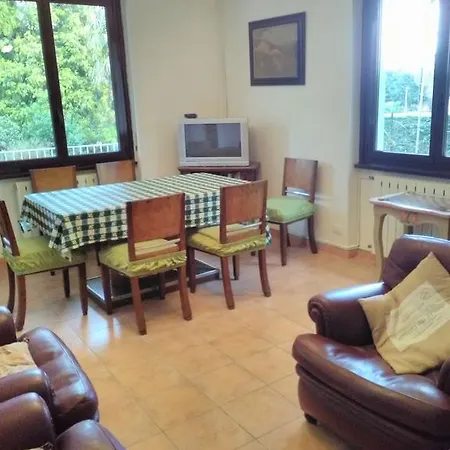 古斯奇科公寓 * 巴韦诺